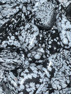 OBSIDIÁN vločkový tromlovaný