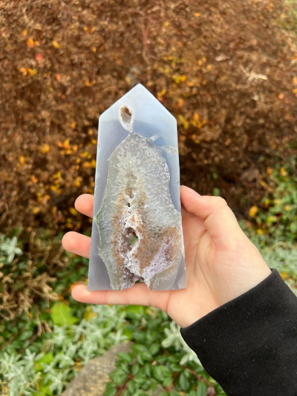 Achát obelisk konkrétní kus PLÁTEK