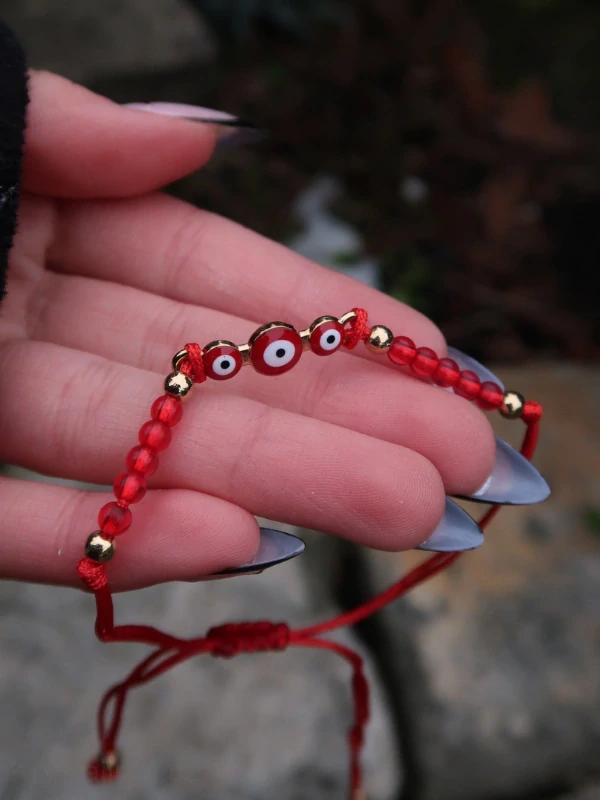 Červený NAZAR náramek nastavitelný