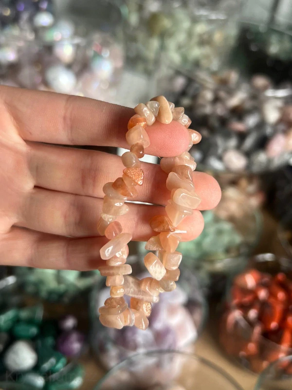 SLUNEČNÍ KÁMEN náramek sekaný