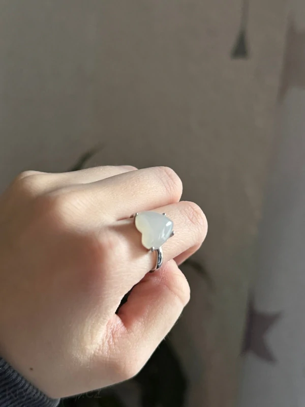 Měsíční kámen SRDCE prstýnek nastavitelná velikost