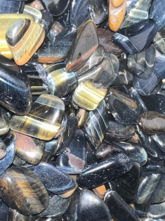 Sokolí oko tromlované