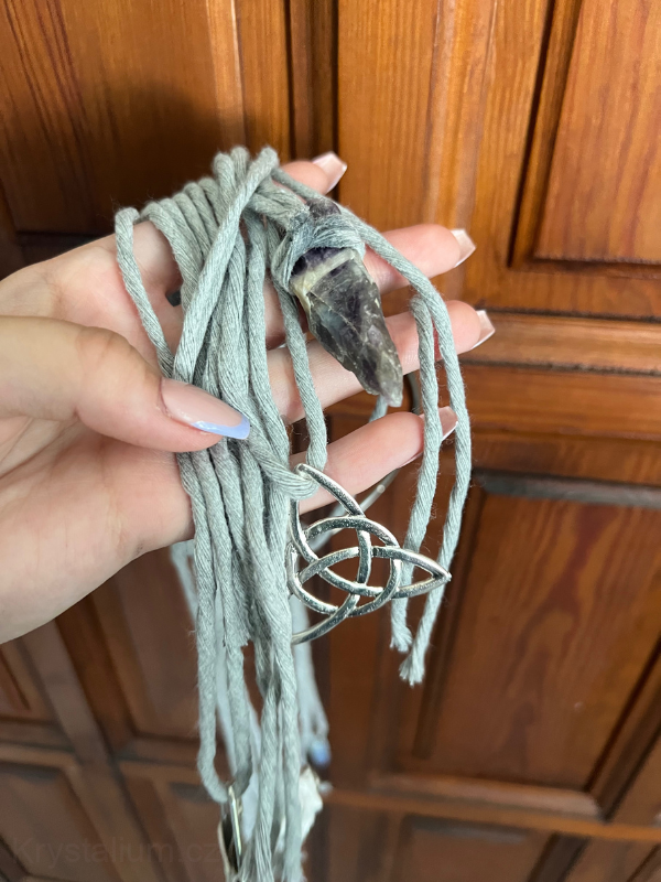 OCHRANNÁ DEKORACE NA DVEŘE šedá