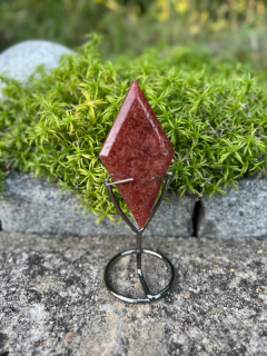 Jahodový křemen NA PODSTAVCI konkrétní kus